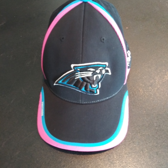 Panthers hat - Picture 2 of 9